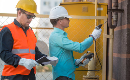 operators operating gate maintenance